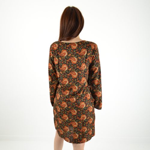 Robe mi-longue